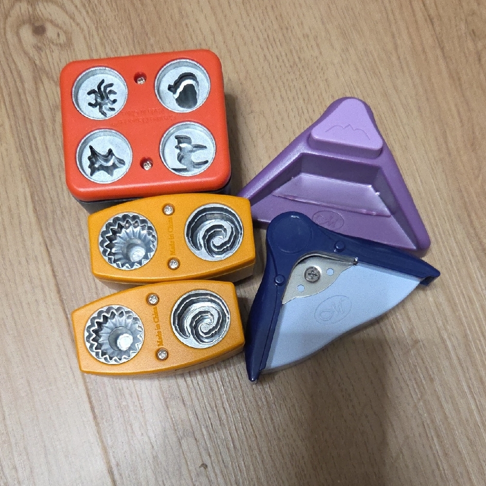Creative Memories Craft Punch Set - Orange, Yellow, Purple, Blue